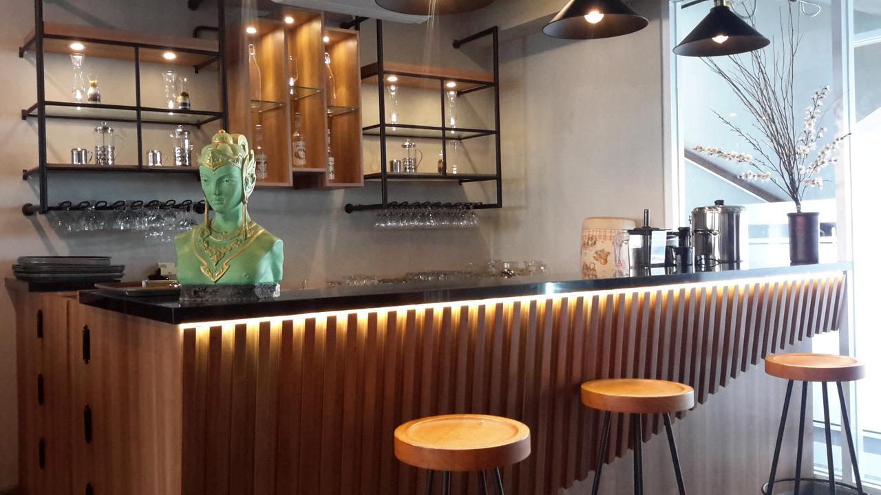 Hotel Brothers Biru Solo Baru Exterior foto