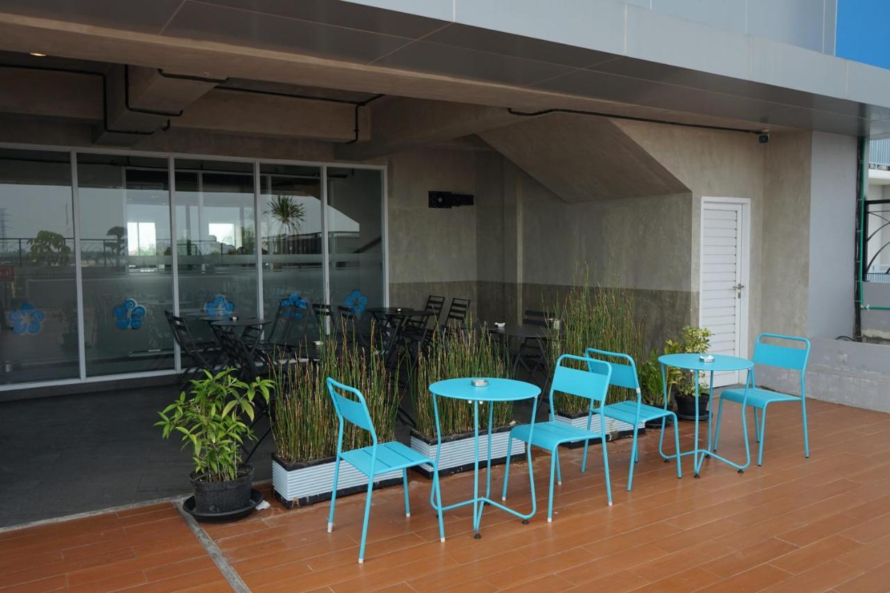Hotel Brothers Biru Solo Baru Exterior foto