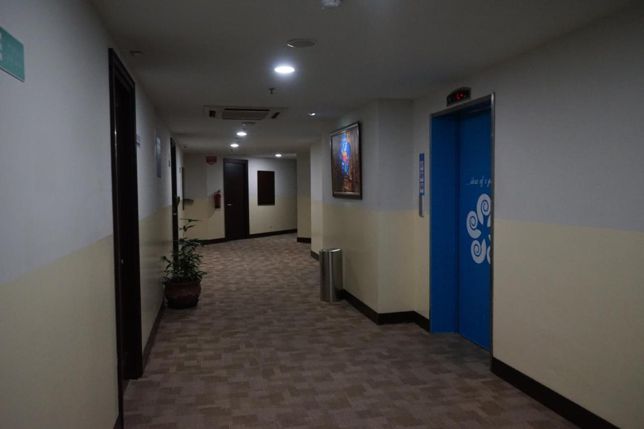 Hotel Brothers Biru Solo Baru Exterior foto
